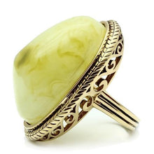 Cargar imagen en el visor de la galería, VL005 - IP Gold(Ion Plating) Brass Ring with Synthetic Synthetic Stone in Apple Green color