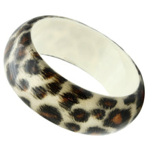 Cargar imagen en el visor de la galería, VL033 -  Resin Bangle with Synthetic Synthetic Stone in Animal pattern